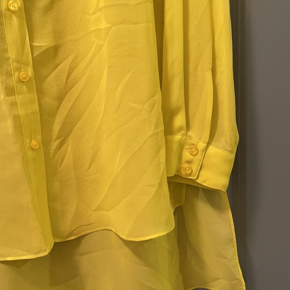BCBG Max Azria Yellow Medium  Long NWT Blousr - Picture 3 of 5